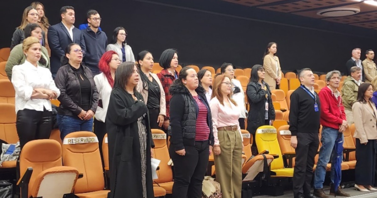 Primer Simposio Con los pies en la tierra Bogotá, Septiembre 2024 con el apoyo de Fundación